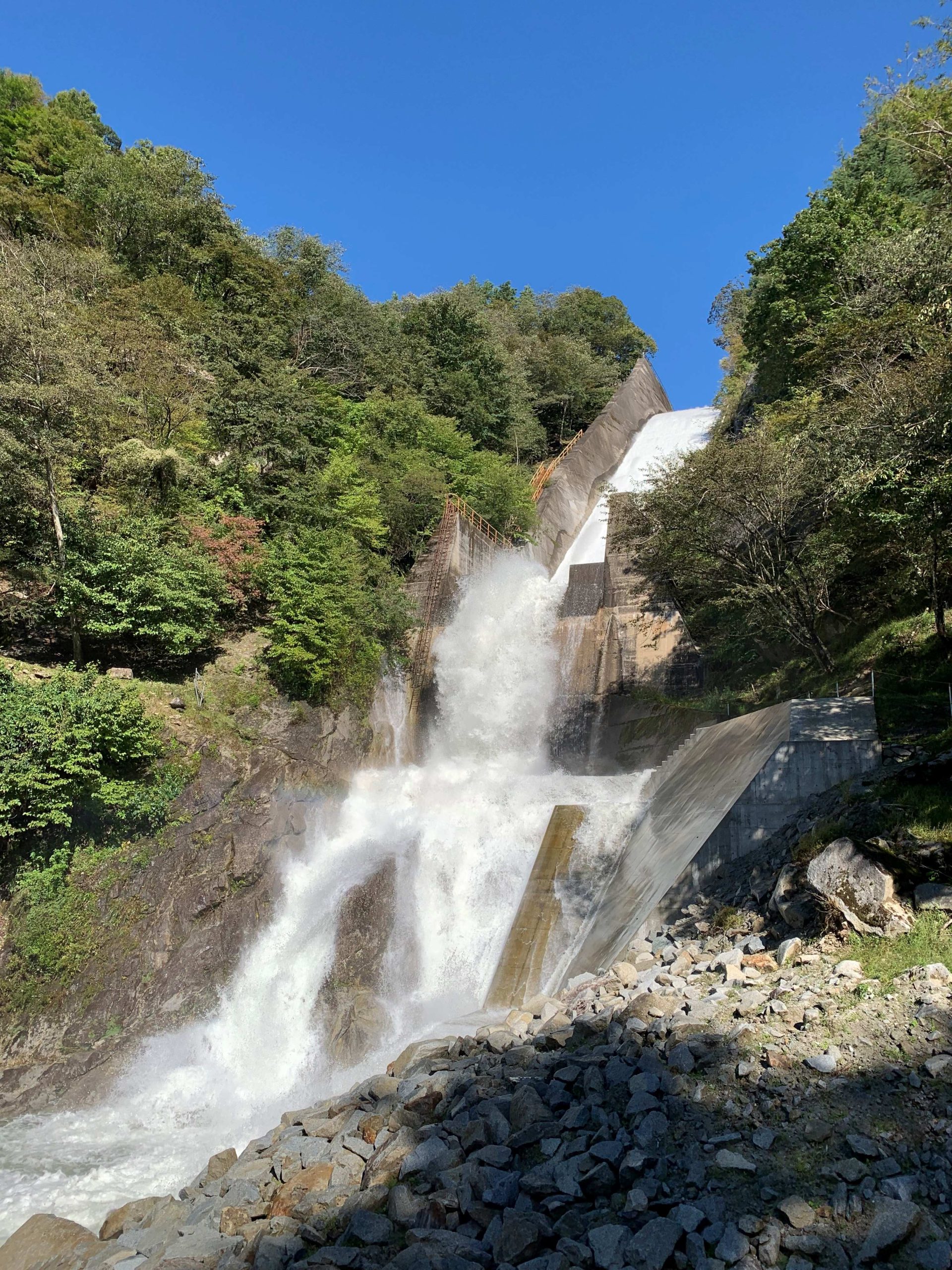 画像 (広瀬ダム洪水吐減勢工改良Ⅰ期工事)