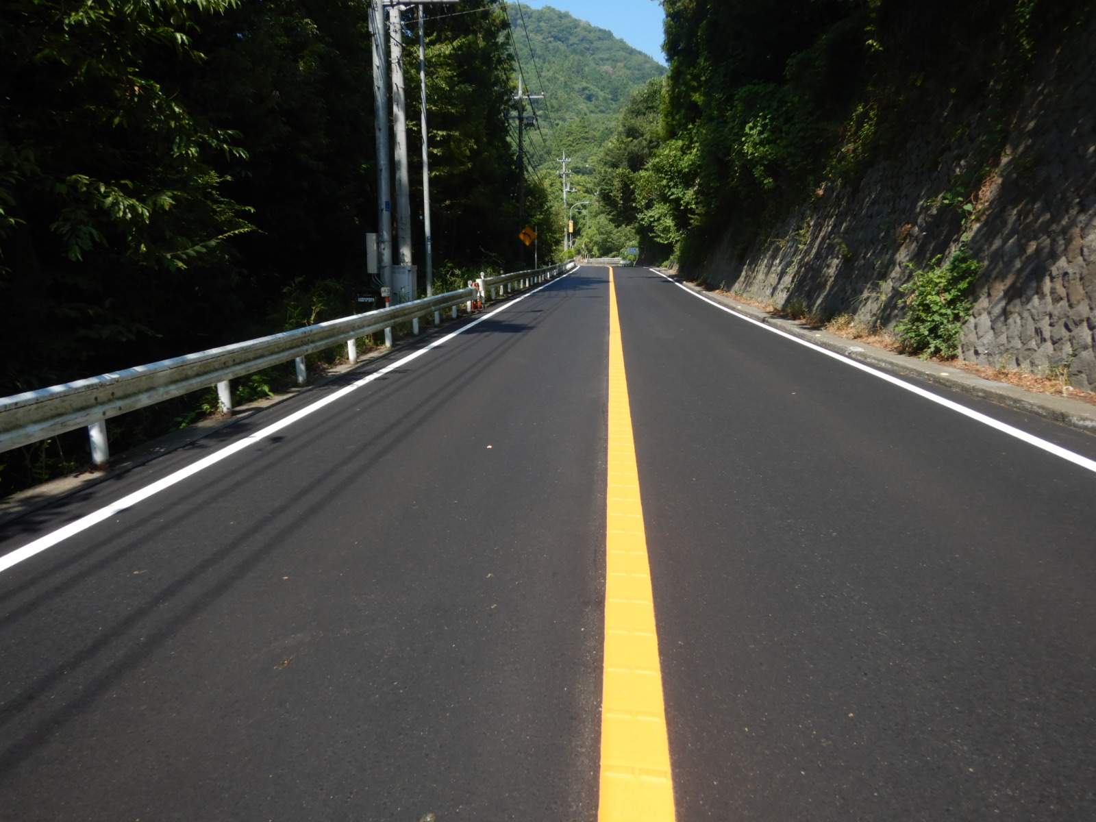 画像 (Ｒ６国道２０号大月出張所管内舗装修繕工事)