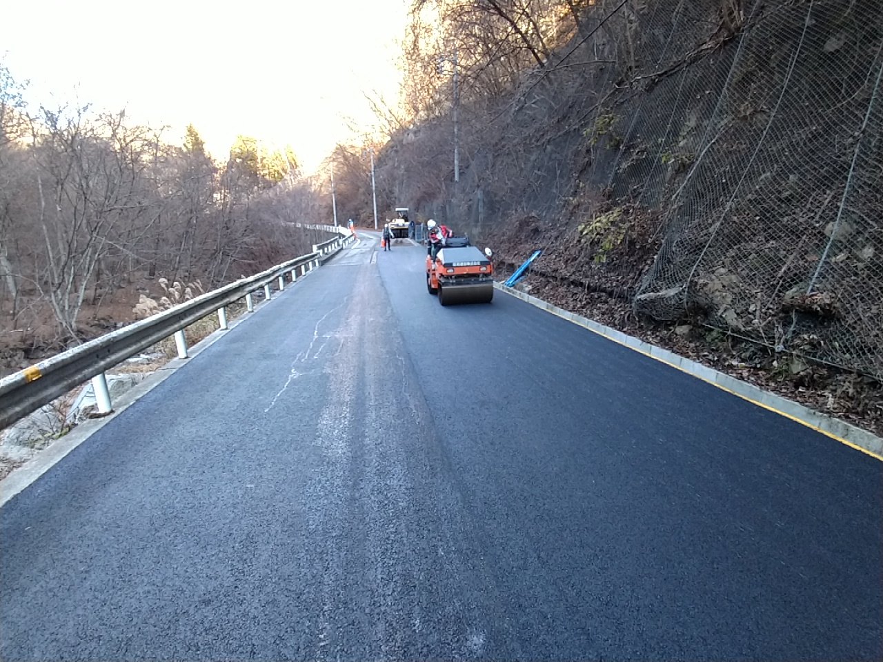 画像 (大菩薩初鹿野線舗装工事)